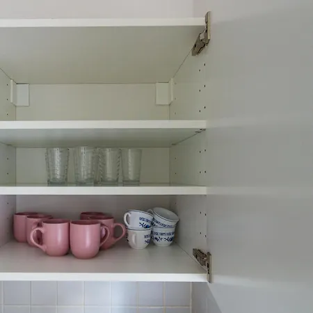 Pl, Eng, De - Preiswerte & Vollmoeblierte 3-zimmer-wohnung Fuer Handwerker, 5 Einzelne Betten, Zuhause Auf Zeit! Apartment