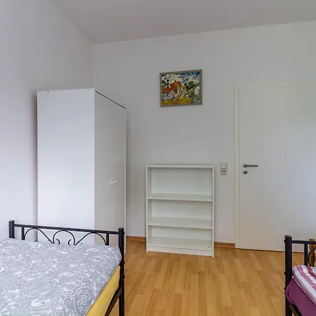 Handwerker-apartment In 3 Zimmer, 5 Einzelbetten, Optimale Lage *