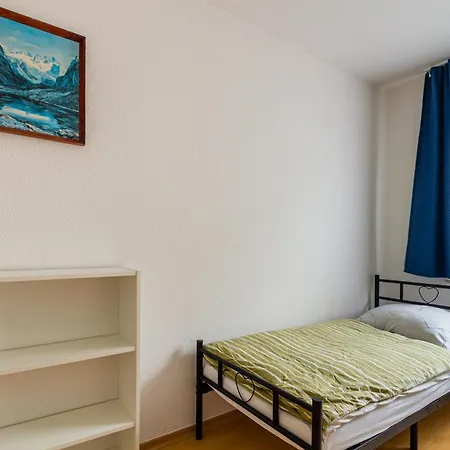 Apartment Handwerker-apartment In 3 Zimmer, 5 Einzelbetten, Optimale Lage *